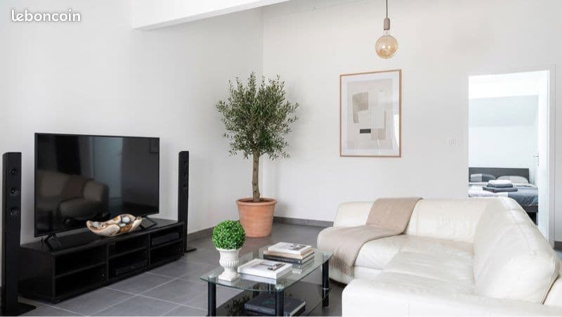 T3 meublé 70 m² – Grand séjour 40 m² – Climatisation – Centre Sain-Bel
