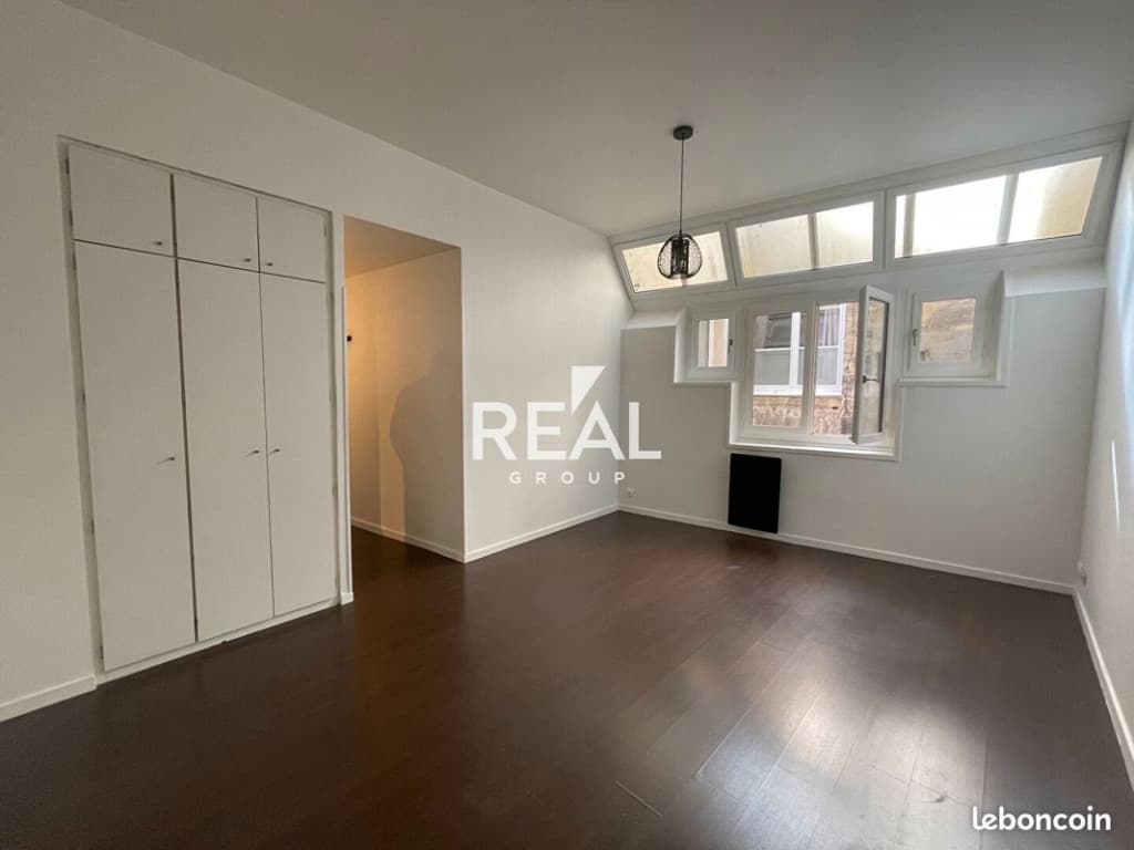 Studio 1 pièce 28 m²