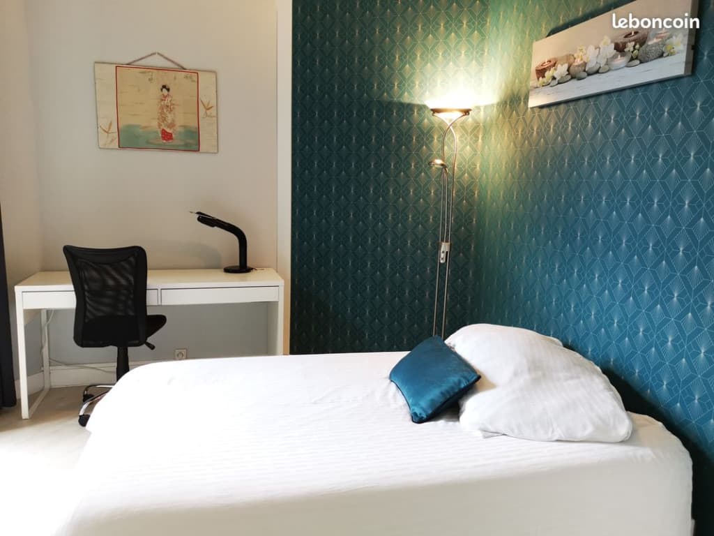 Chambre meublée étudiant St Genès Tram B