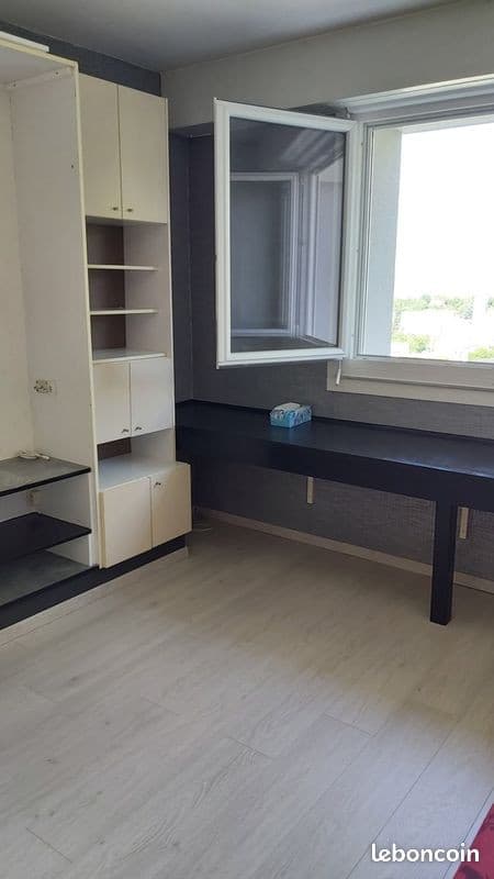 Studio proche école