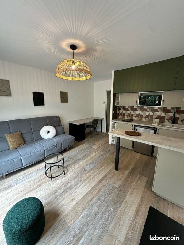 Superbe studio rénové meublé à Brabois