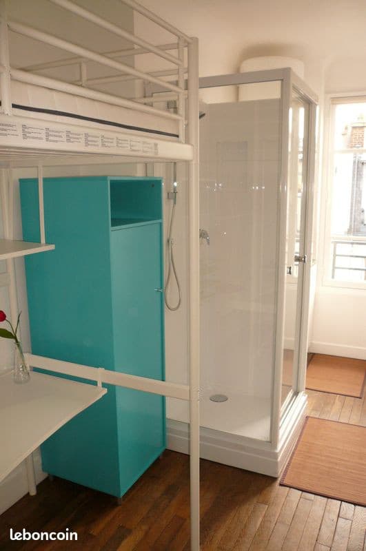 Studio 9m² avec ascenseur PARIS 15ème