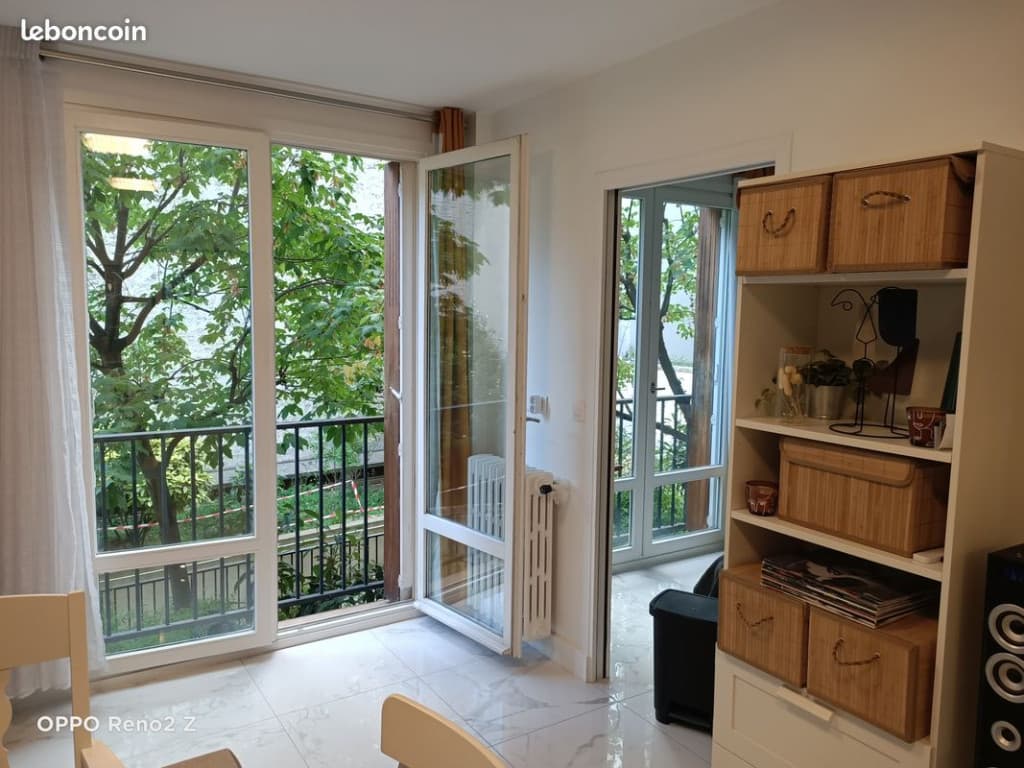 F2 32 m² refait à neuf – à 2 mn à pied de la ligne 14 et 7 (Station Maison blanche, Paris 13e)