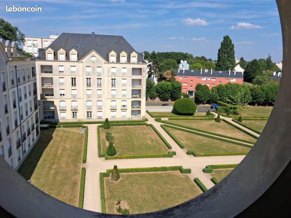 Studio 28 m² Le Mans