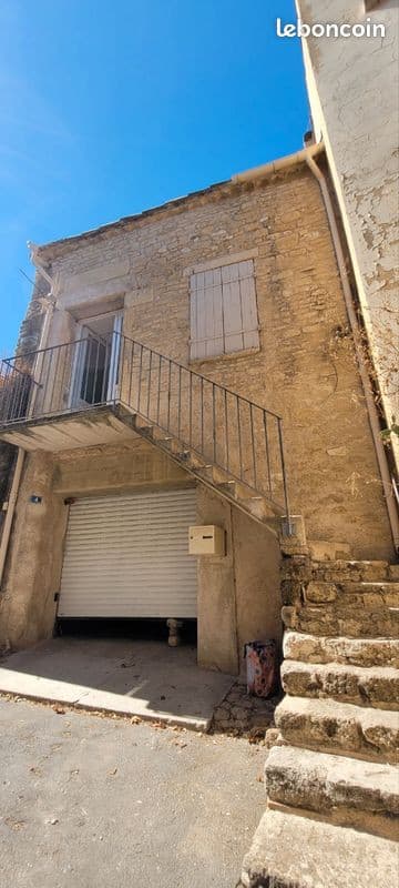 Maison de village Fournes garage 30m2 terrasse tropézienne
