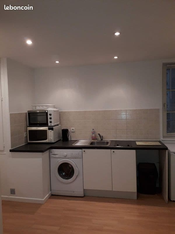 A louer studio meublé 24m2