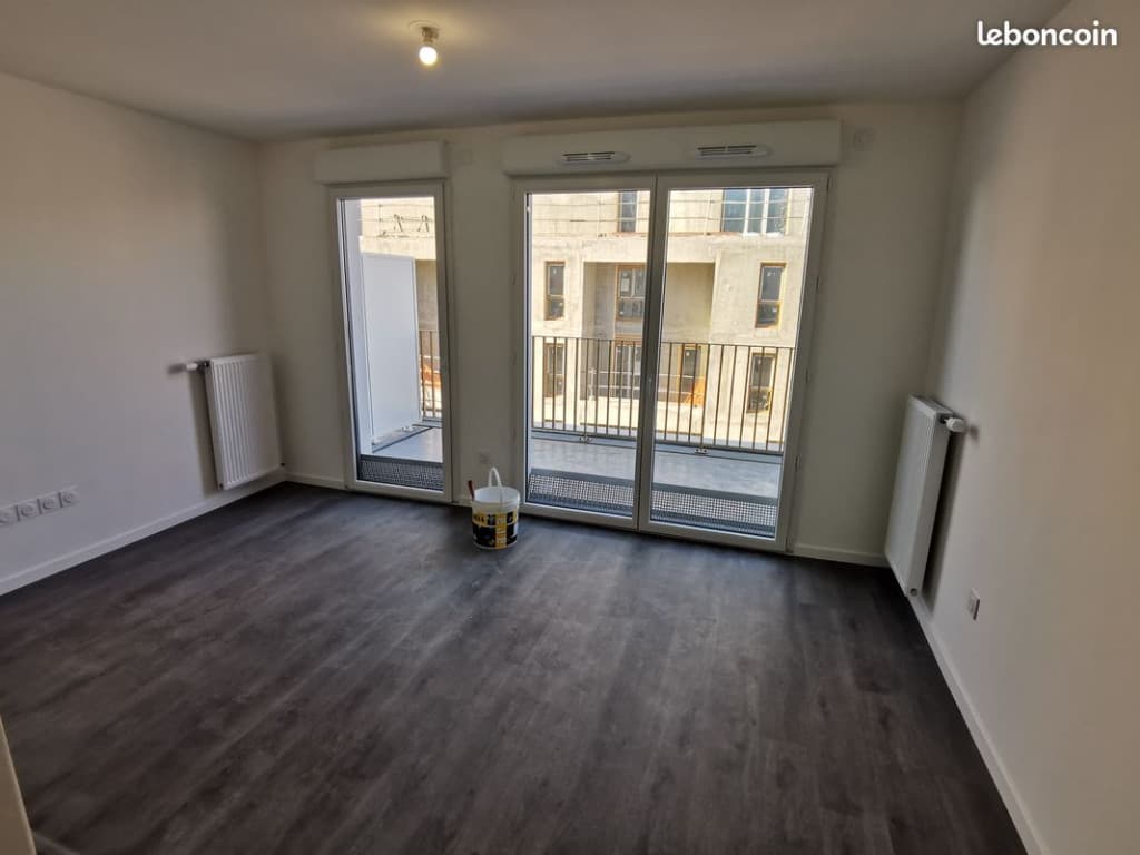 Studio lumineux 26 m² à louer – Cergy