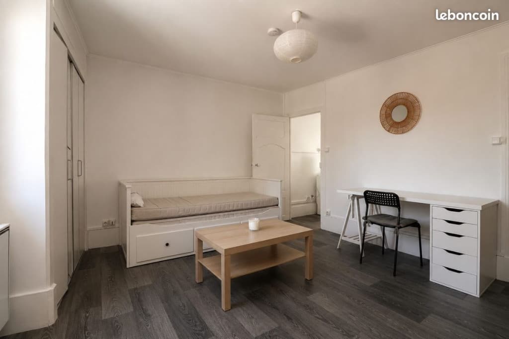 Studio 1 pièce 28 m²