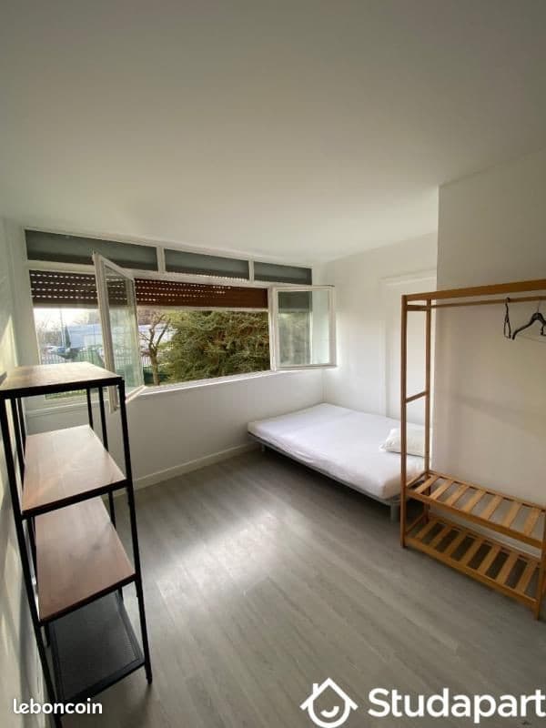 Chambre 1 pièce 12 m²