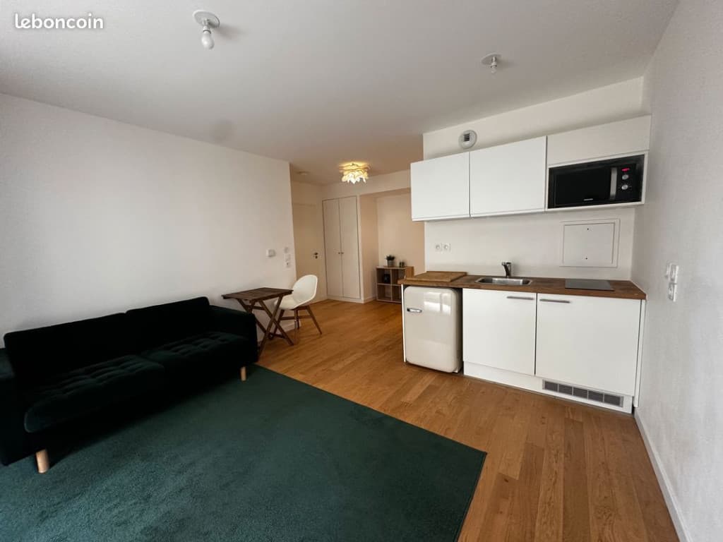 Appartement Meublé Centre Gare Courbevoie avec parking