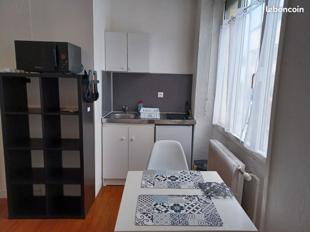 A louer studio meublé centre-ville , pour étudiant