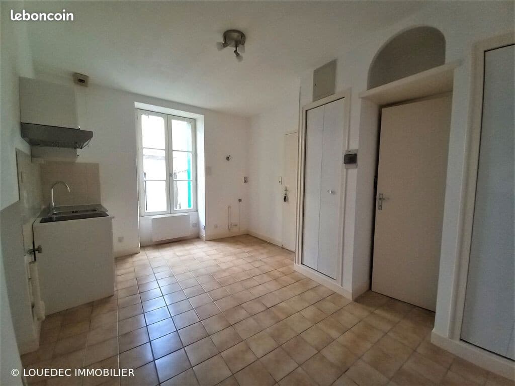 Studio 1 pièce 13 m²