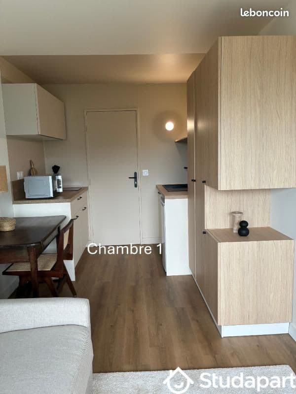 Chambre 1 pièce 16 m²