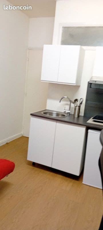 Studio tout confort très bien placé