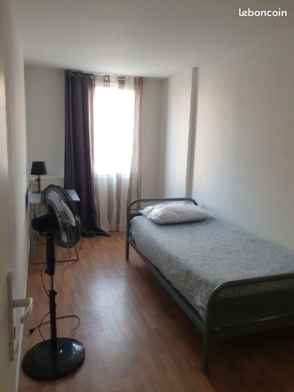 Colocation chambre 9m² - Lognes