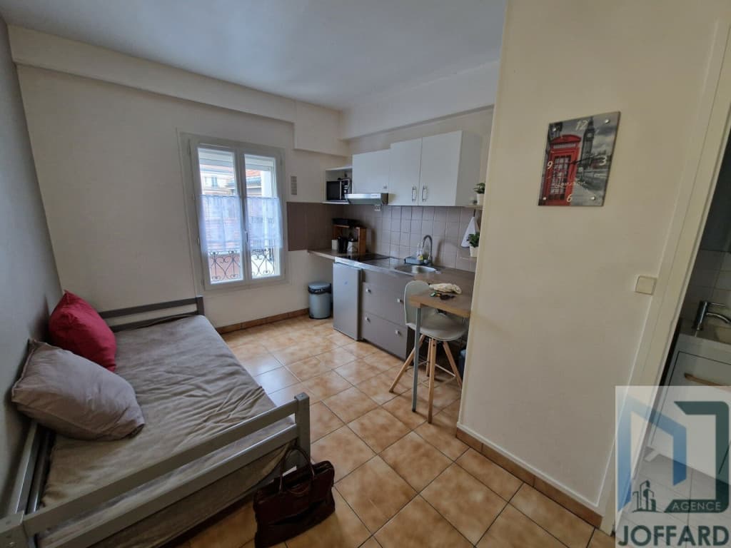 Location studio meublé