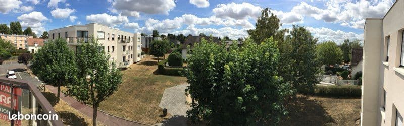 Beau F1 avec balcon, cave et parking