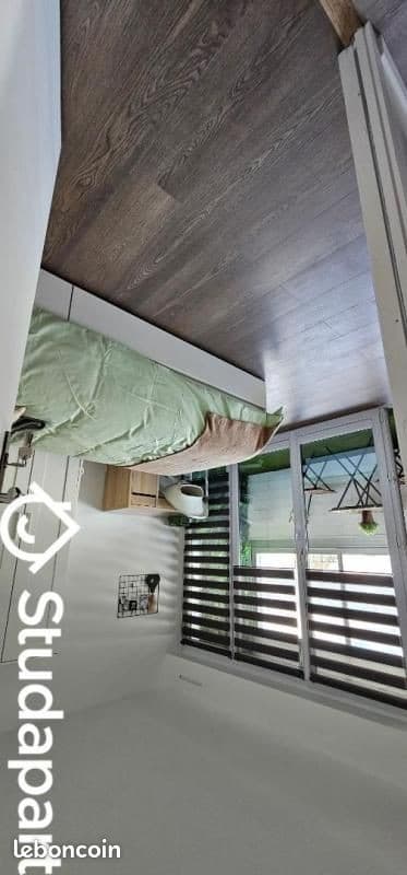 Chambre 1 pièce 9 m²