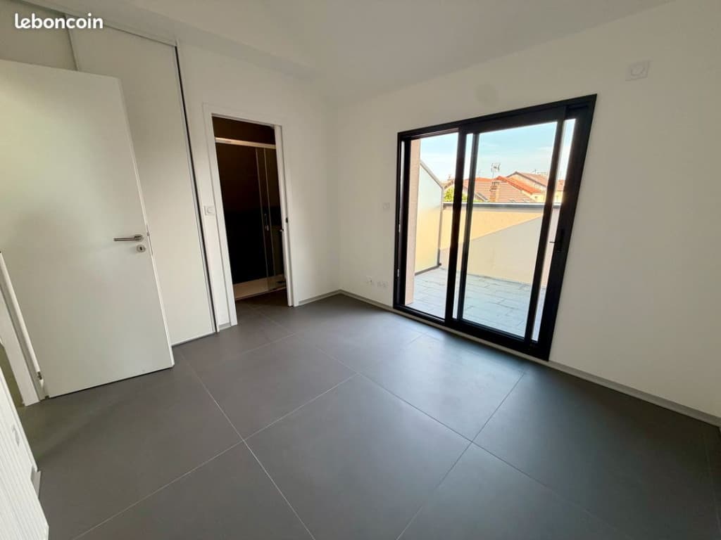 Location chambre avec salle d'eau et extérieur - Vitry sur Seine - La Ferme - Construction de 2026