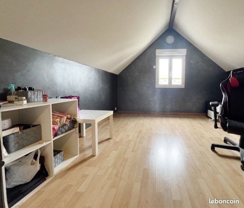 Chambre dans une maison