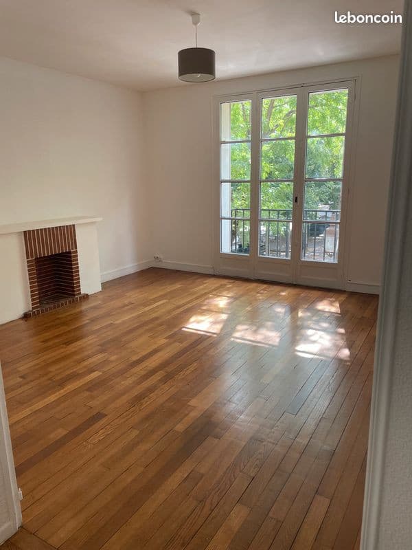 Appartement 2 Pièces 55 m² Centre ville - Face Collégiale