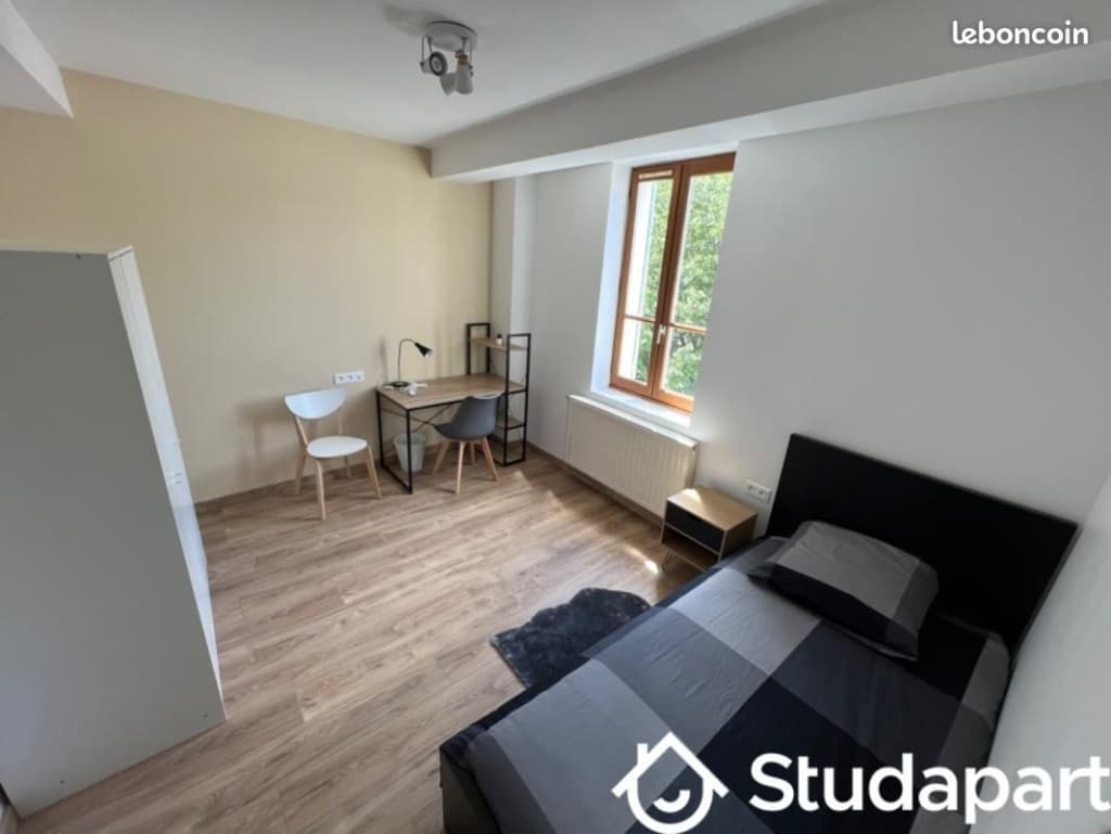 Chambre 1 pièce 10 m²