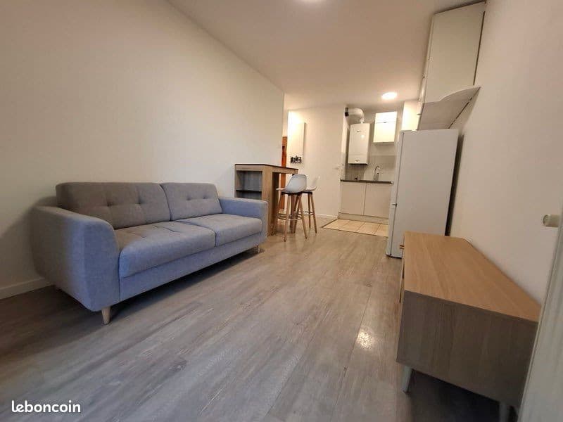 Meaux Gare (3 min à pied) – T2 meublé 33 m² – Balcon – Box fermé – Fibre – Résidence calme et sécurisée