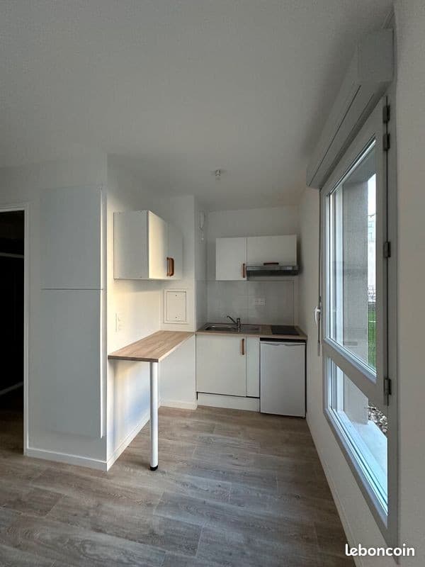Studio 1 pièce 27 m²