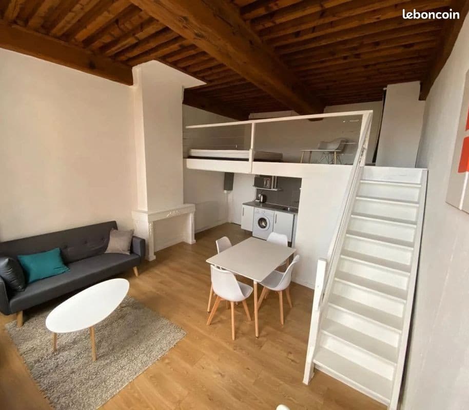 Studio meublé de 22m² du 1er etage