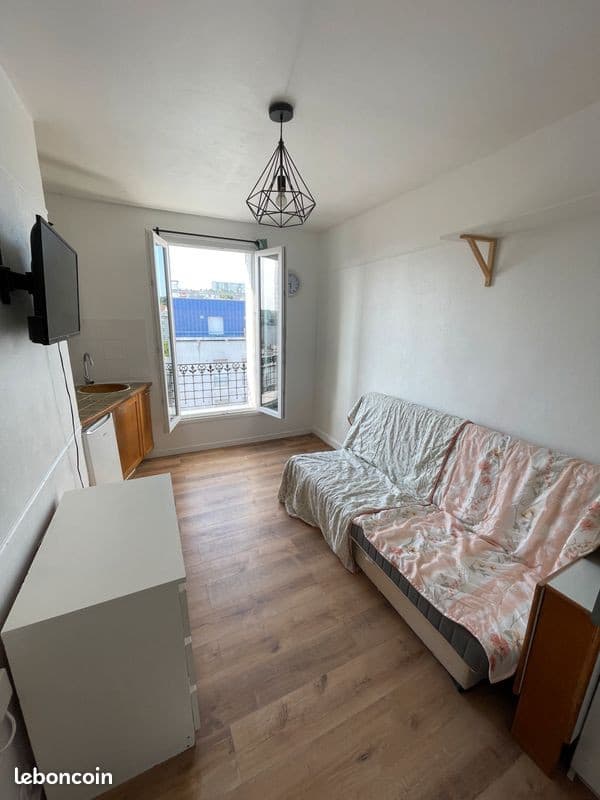 Studio meublé à louer - Montreuil Robespierre