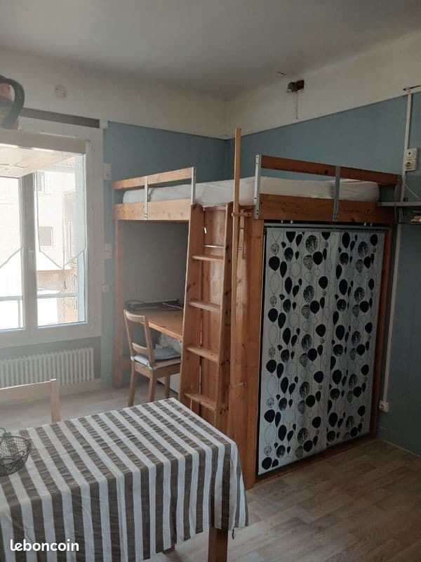 Location studio meublé Marseille 1er