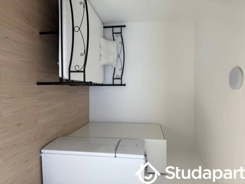 Chambre 1 pièce 13 m²