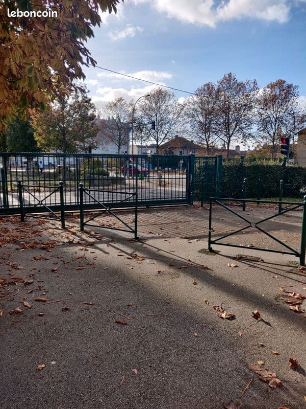 Location - Mureaux gare