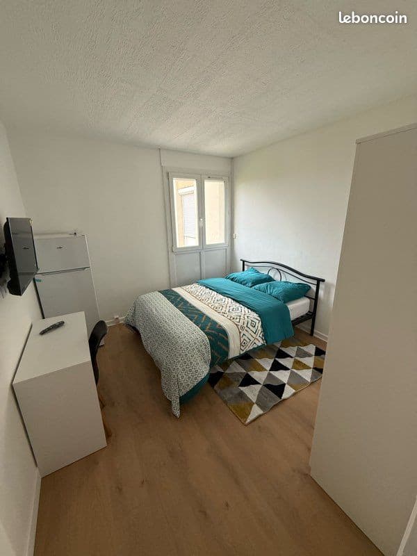 Location de belle chambre meublée à Mantes la ville éligible CAF/APL