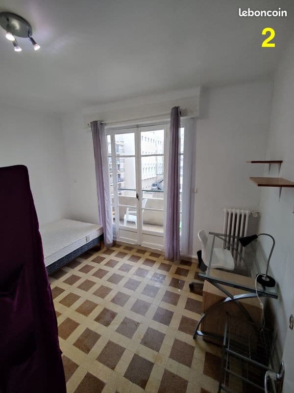 Une chambres à louer meublée (lire la description) dans grand appartement de 72m2 - 2 min Gare St Charles