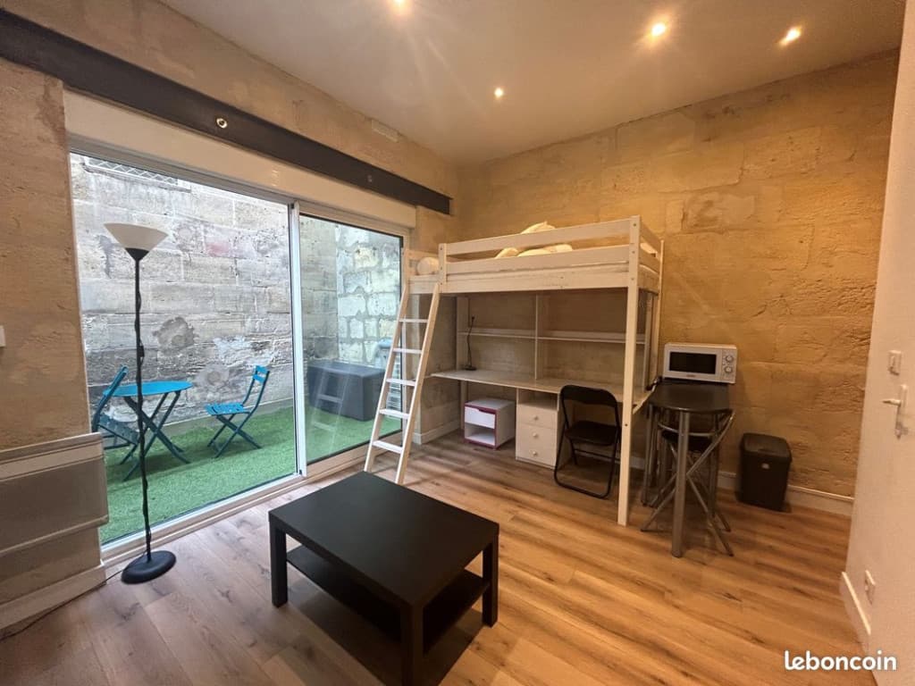 Studio 1 pièce 15 m²