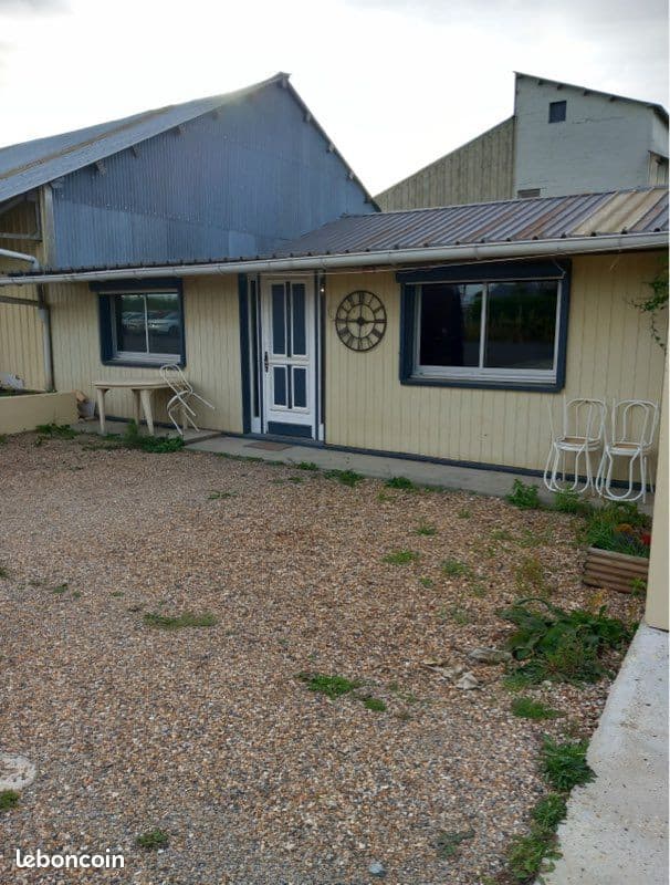 Maisonnette 2 pièces 42m2 avec courette Au calme