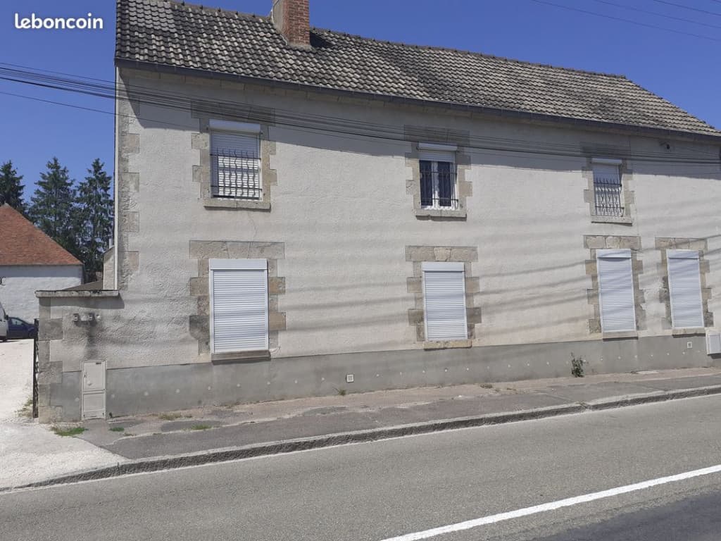 A louer T2 avec courette et garage
