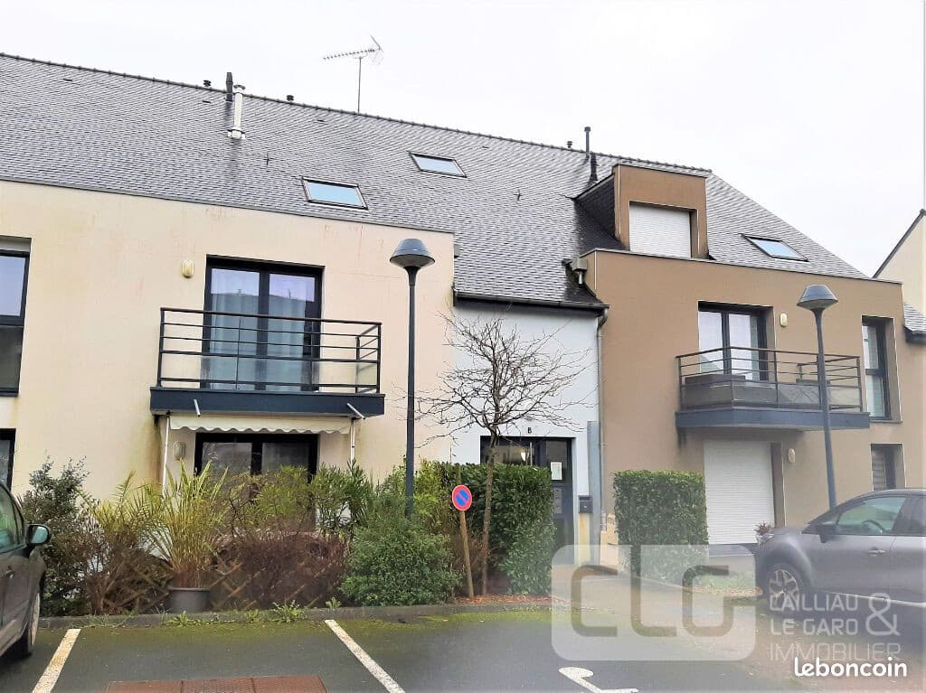 Studio 1 pièce 27 m²