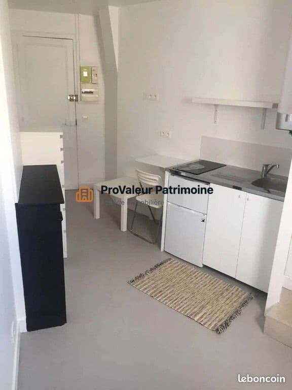 Studio 1 pièce 11 m²