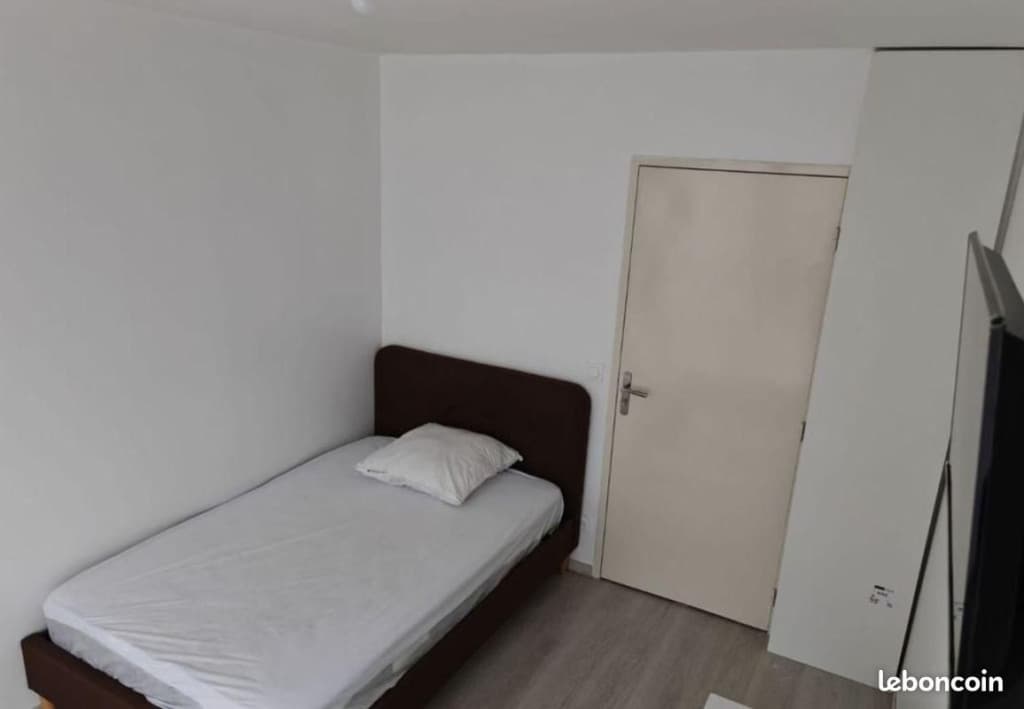 Chambre 1 pièce 15 m²