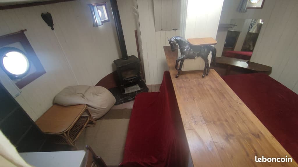 2P MEUBLÉ 25m² – PÉNICHE PUTEAUX