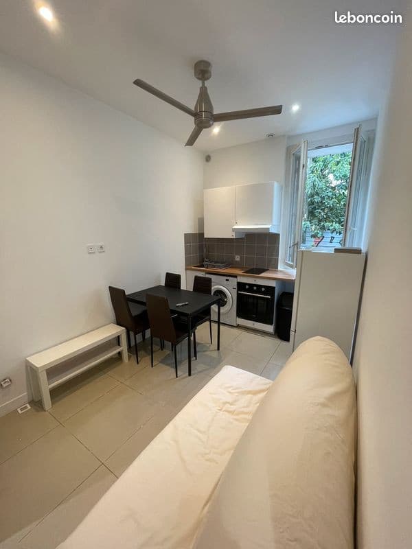 Appartement T2 entièrement rénové – 27 m² – Marseille 15ᵉ