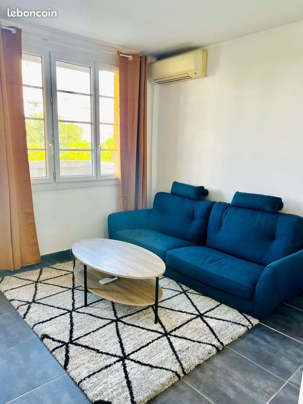 T2 à louer 40m2 semi meublé 680 Marseille