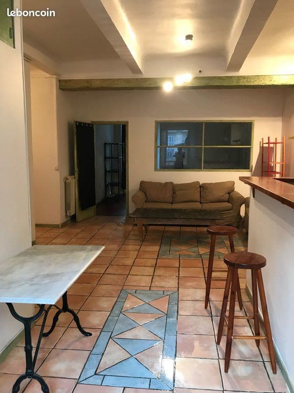 Grand T2 58 m2 proximité gare St Charles