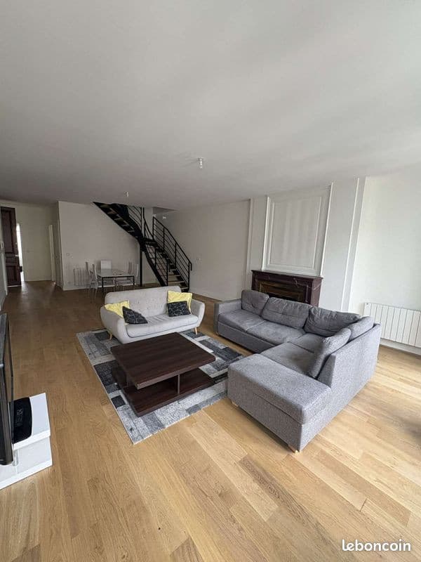 Location appartement 125m^2 pour cet été (juillet-aout)