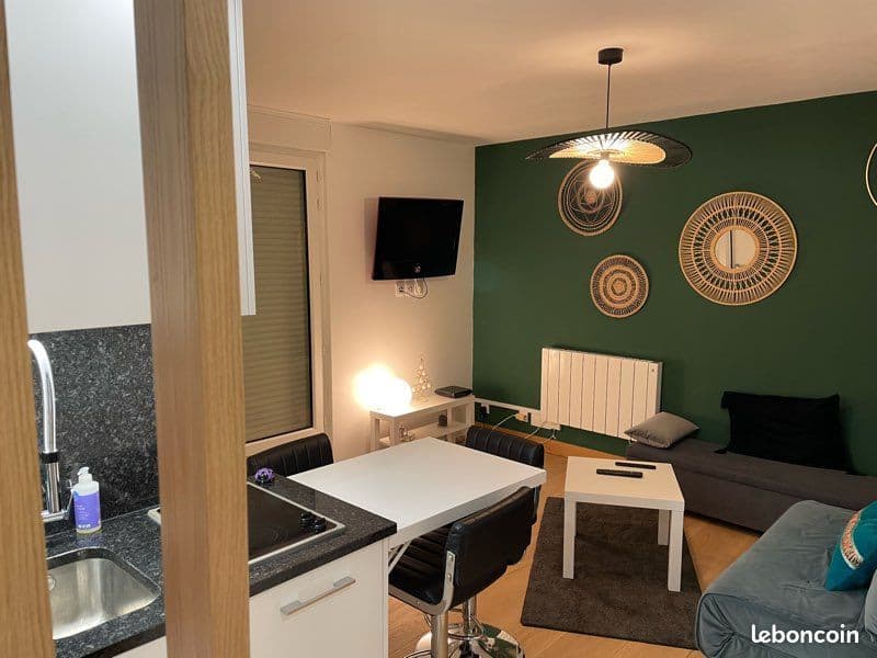 Studio meublé à louer