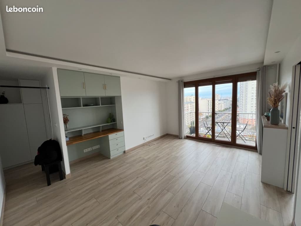 À Louer : 2 Pièces Meublé à Châtillon – Emplacement Idéal & Vue Dégagée