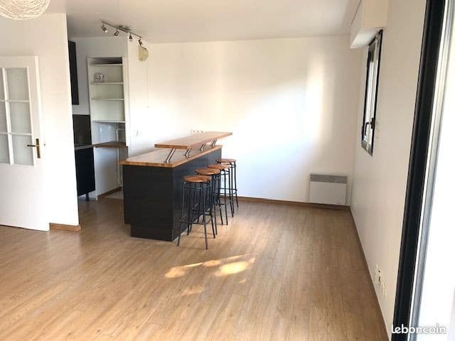 Studio 1 pièce 30 m²