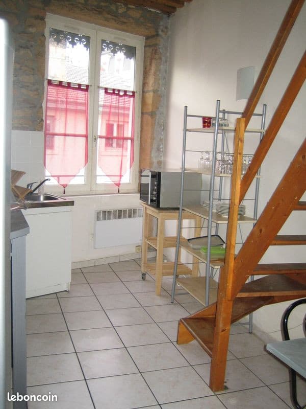 Particulier loue T2bis duplex meublé Lyon 9 Valmy